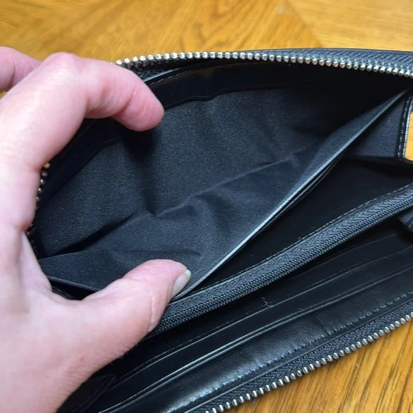 COACH SIGNATURE OUTLINE WITH STRIPE ACCORDION ZIP WALLET - Picture 12 of 16